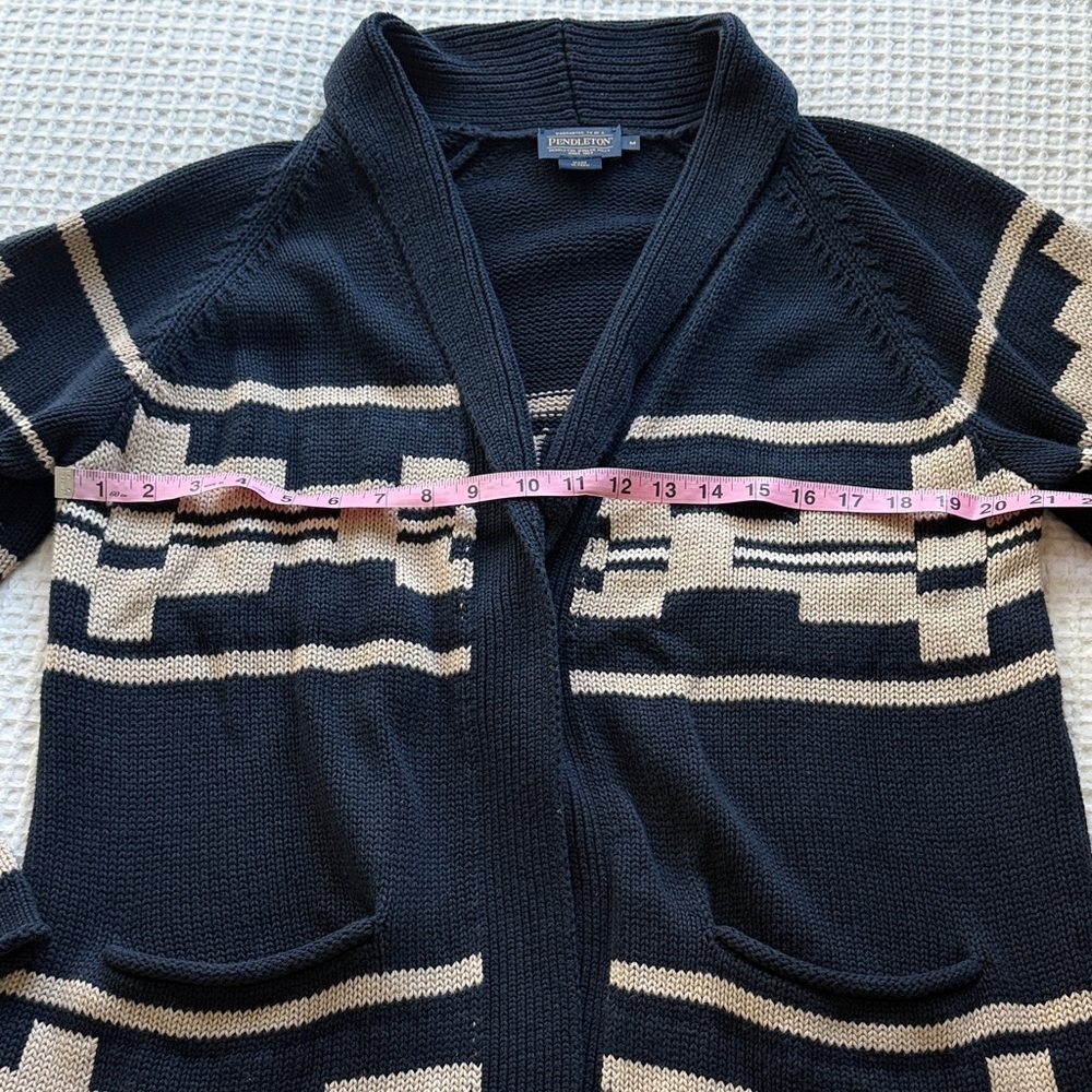 Pendleton Navy and Cream Cardigan - Picture 2 of 10